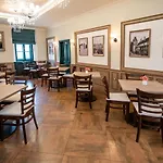 Elux Casa de hóspedes 3*