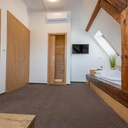 Elux 3* Břeclav